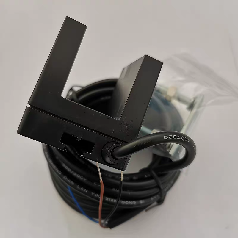 U-shaped sensing slot of Shenghao SH-GLS126N3 elevator leveling sensor